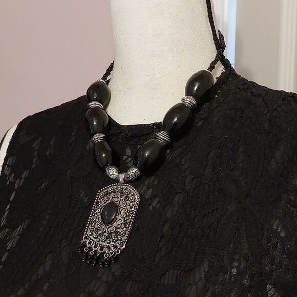 Chunky Black Stones and Tibetan Style Metal Beads Necklace Steampunk Pendant - Picture 3 of 7
